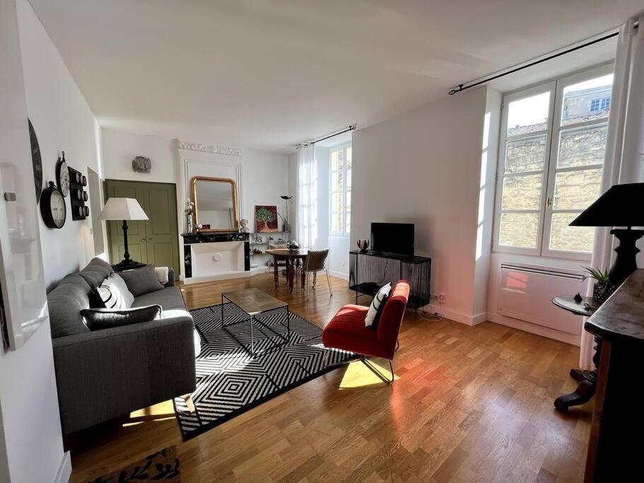 Nid Douillet Au Coeur D'Uzes