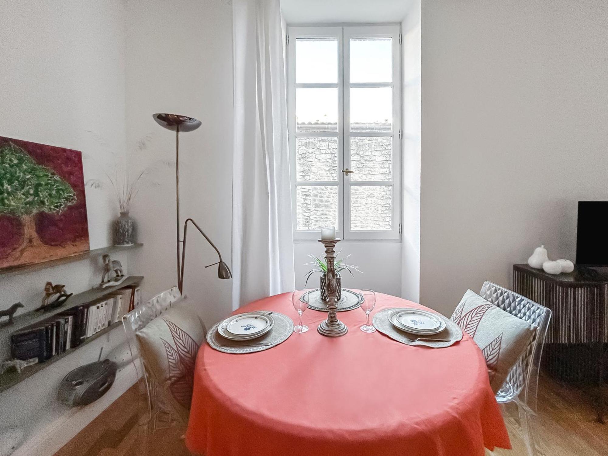 Nid Douillet Au Coeur D'uzes * Uzes
